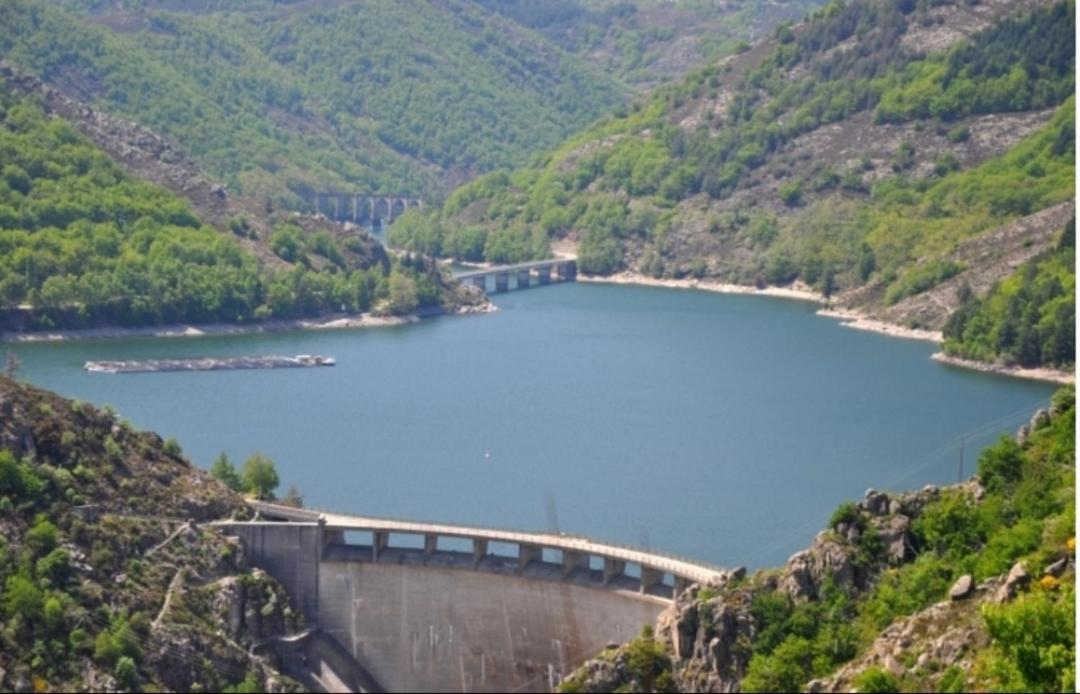 Sur Les Rochers Du Lac & Location-Rando En Vtt Вильфор Экстерьер фото